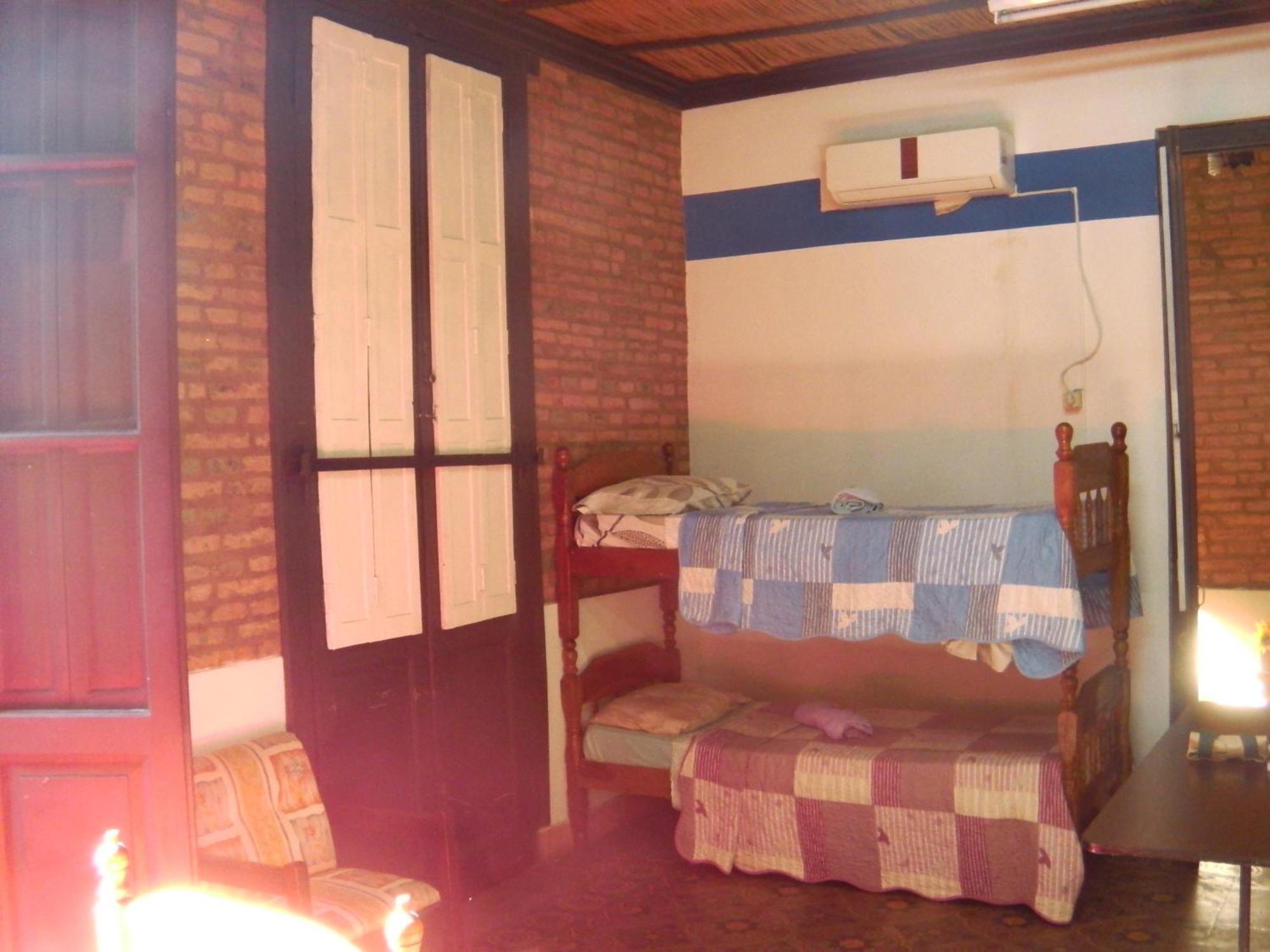 Panambi Albergue Asunción Habitación foto