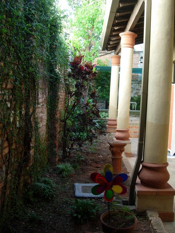 Panambi Albergue Asunción Exterior foto